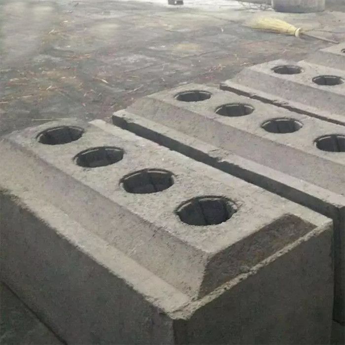 1.5-1.7 G/cm3 स्पष्ट घनत्व ग्रेफाइट एनोड सामग्री 0.05-0.1% सल्फर सामग्री के साथ