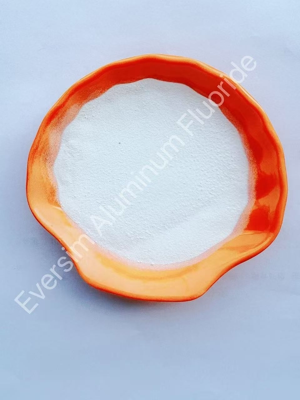 रासायनिक उत्पाद आणविक भार 83.98 CAS7784-18-1 एल्यूमीनियम फ्लोराइड अल्फ3 सिरेमिक ग्लेज़ के प्रवाह के लिए